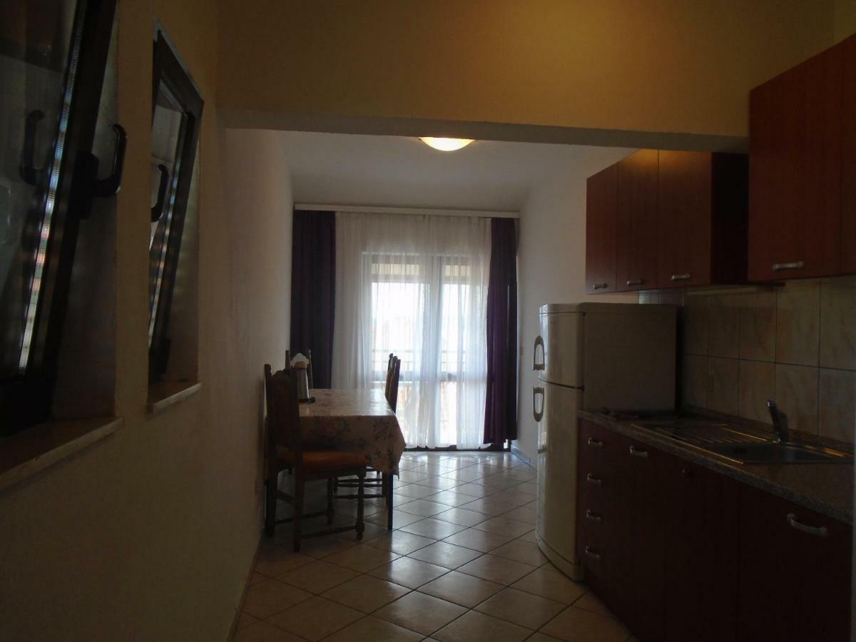 Apartments Sveti Anton Orebić Exterior foto